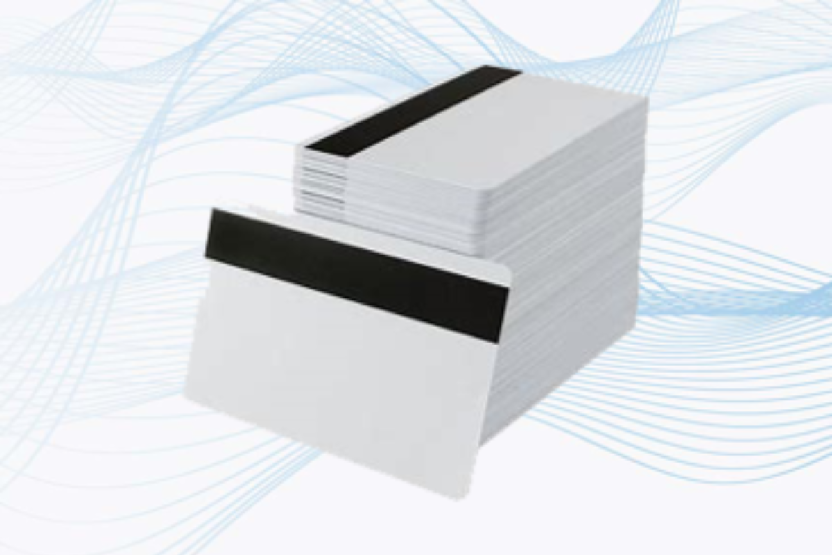 Paquete 500 Tarjetas PVC CR80 con Cinta Magnética Hi-Co